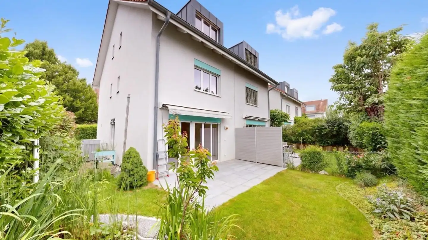 Semi-detached house for sale - 4104 Oberwil BL