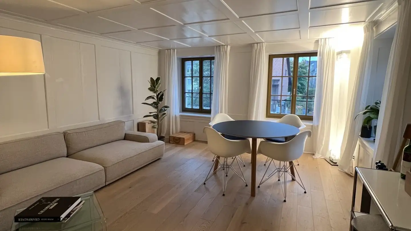 Appartement à louer - Zürichstrasse 82b, 8118 Pfaffhausen