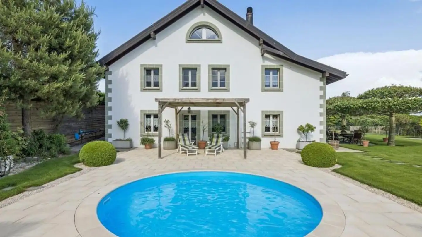 Villa for sale - 1081 Montpreveyres