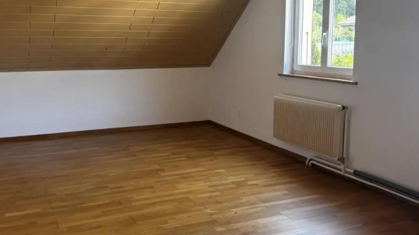 Dachgeschosswohnung mieten - Rue de l'Est 14, 2740 Moutier - Foto 4