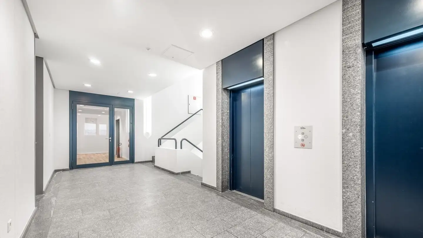 Spazio ufficio in affitto - Im Schossacher, 8600 Dübendorf - Photo 4