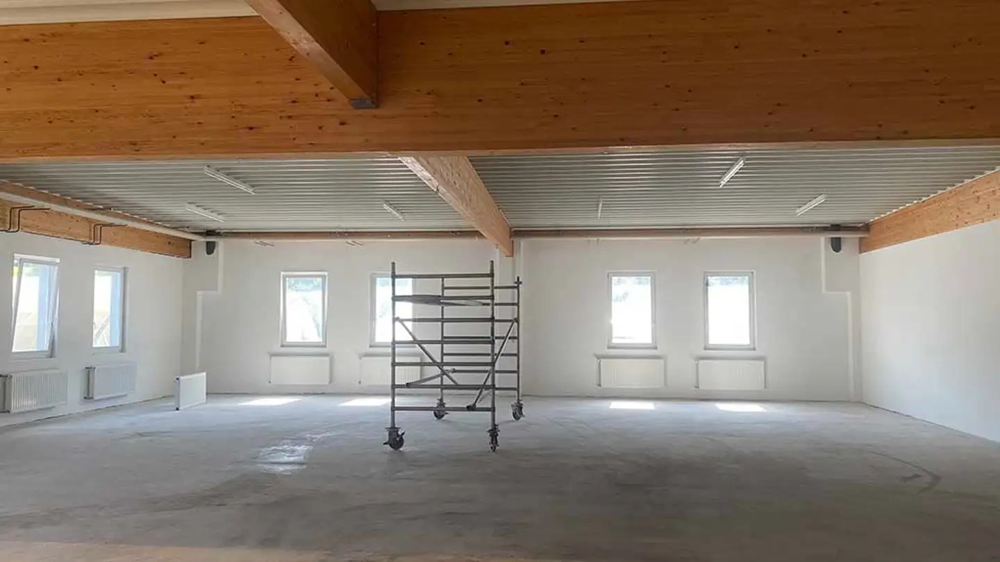 Commerciale in affitto - Riedstrasse 1, 4222 Zwingen