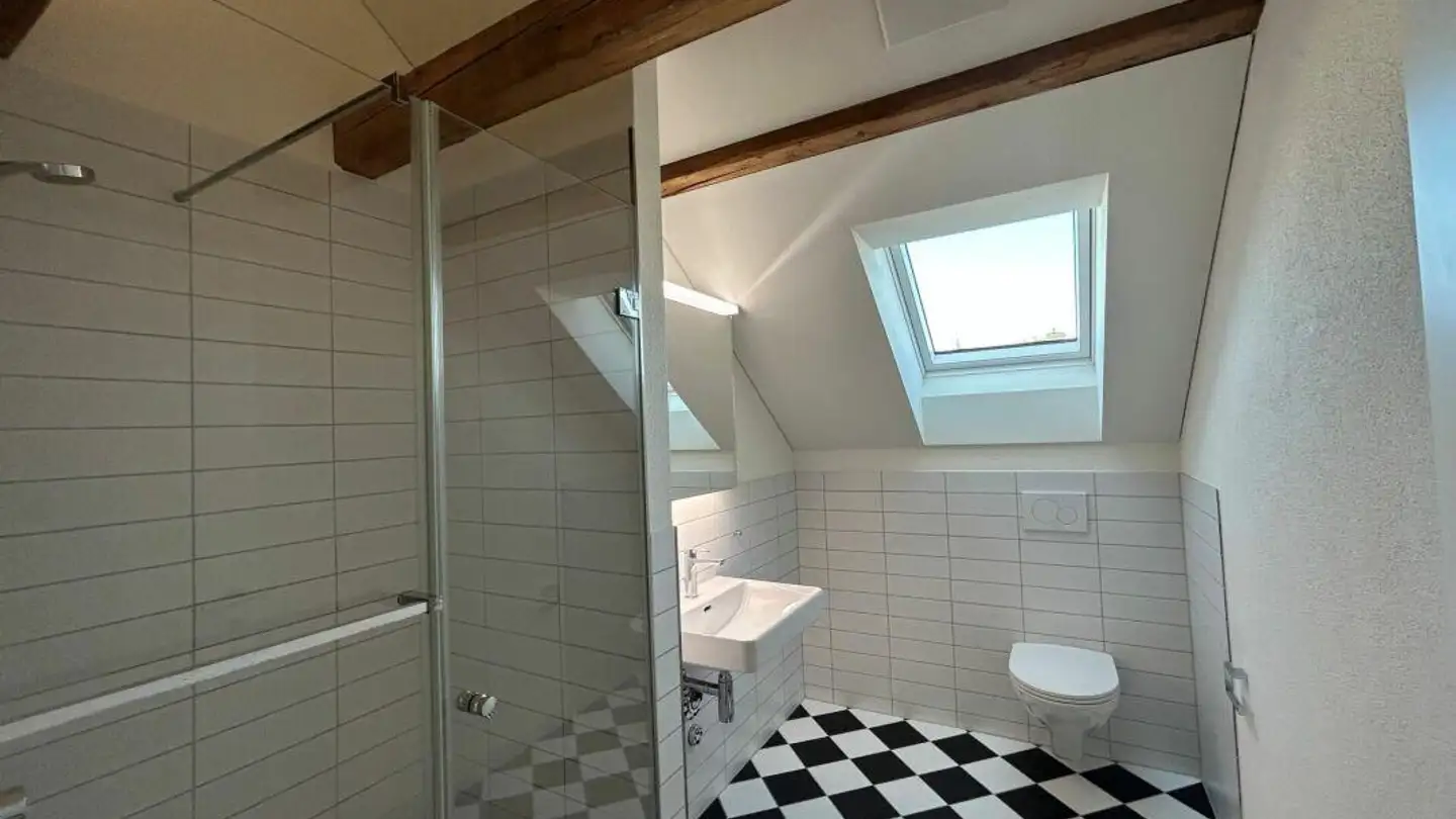 Attic flat for rent - Bleichestrasse 5, 8640 Rapperswil SG - Photo 4