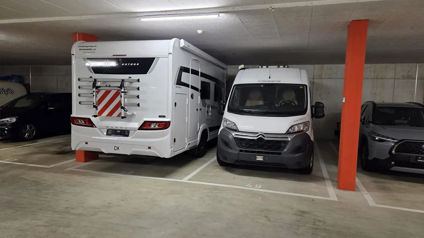 Tiefgaragenstellplatz mieten - Aawasserstrasse 2, 6370 Oberdorf NW