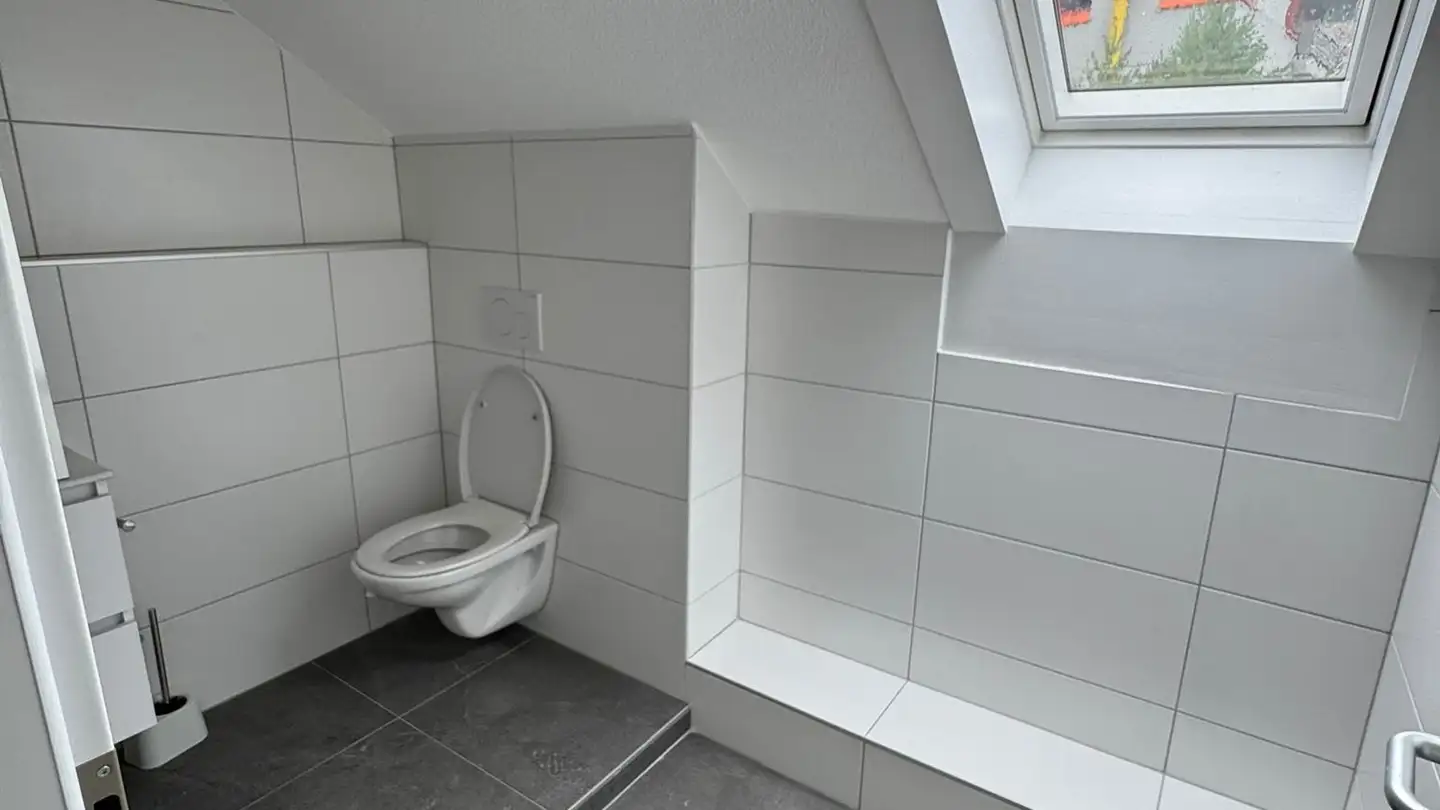 Dachgeschosswohnung mieten - Rue Du Pont 36, 2610 St-Imier - Foto 4