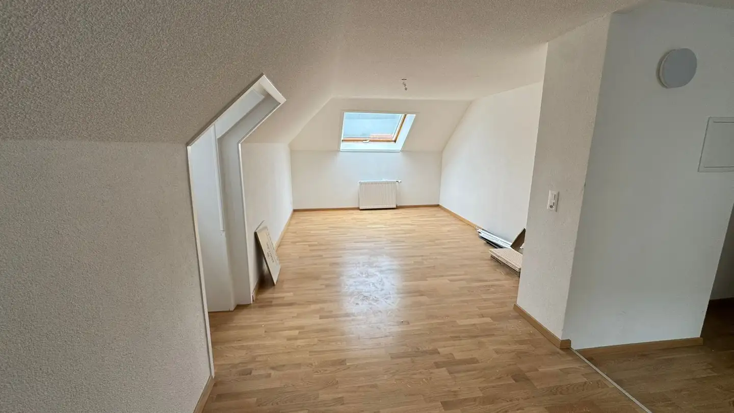 Dachgeschosswohnung mieten - Rue Du Pont 36, 2610 St-Imier