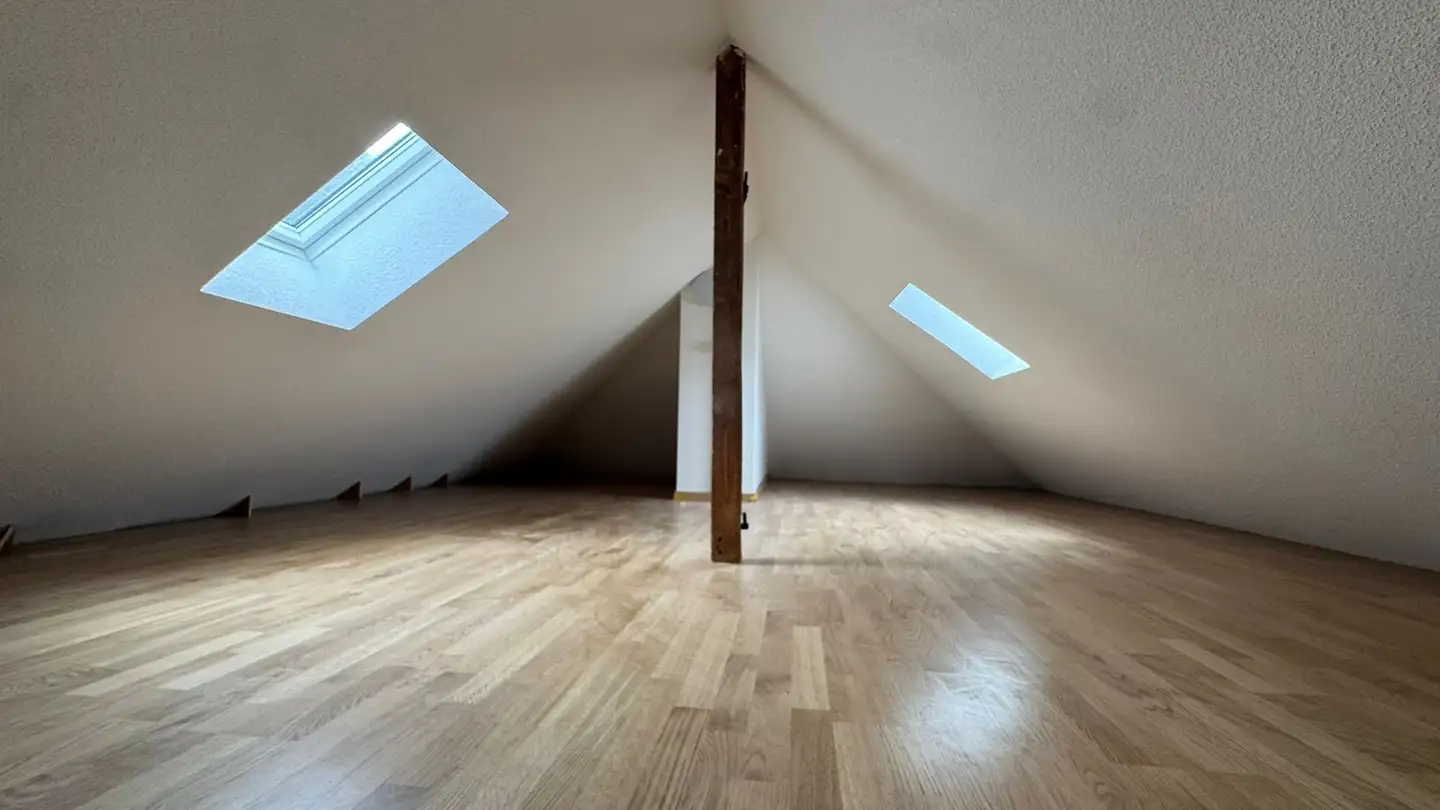 Dachgeschosswohnung mieten - Rue Du Pont 36, 2610 St-Imier - Foto 3