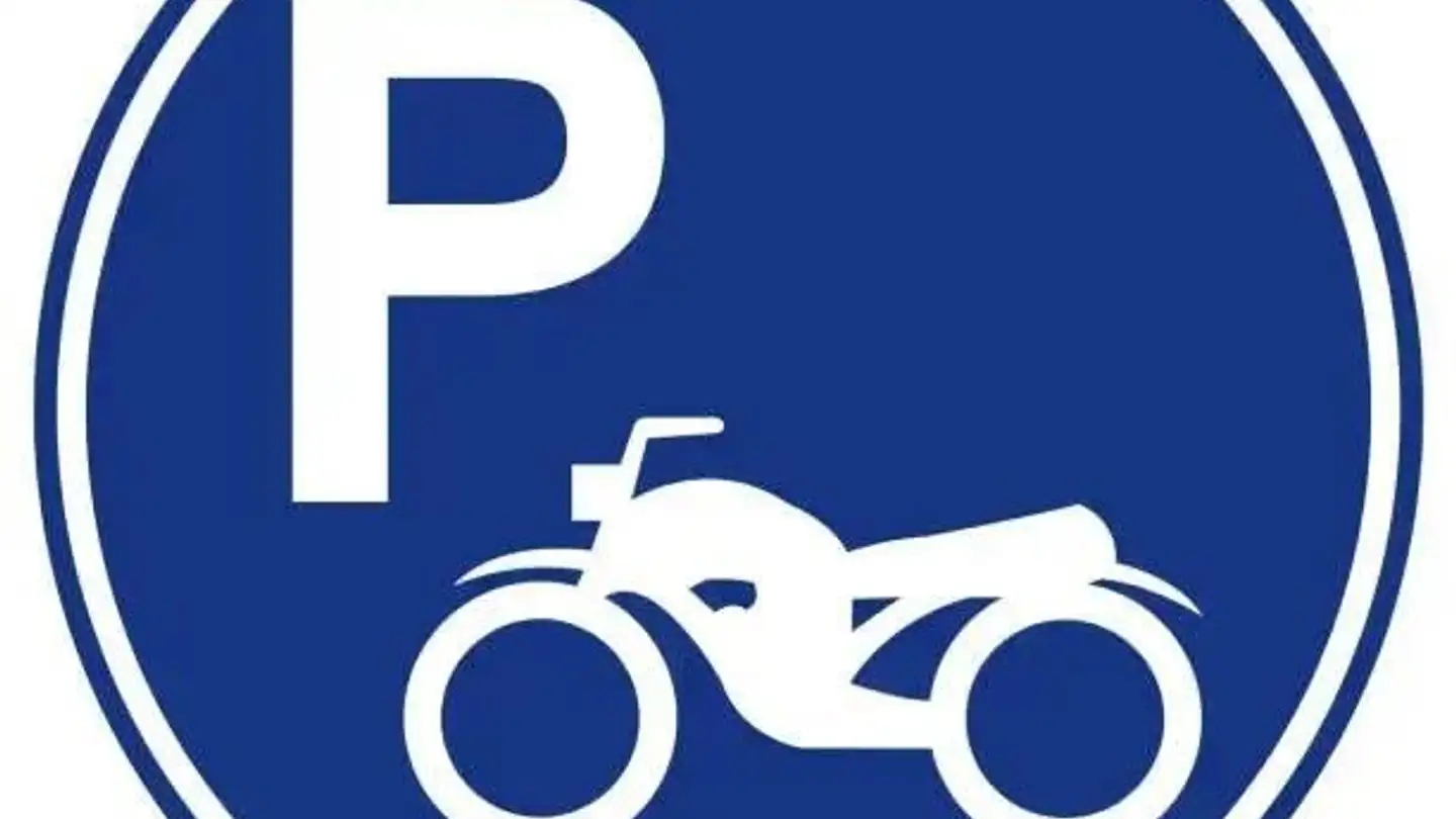 Place de parking intérieure pour moto à louer - Meierwiesenstrasse 48, 8107 Buchs ZH