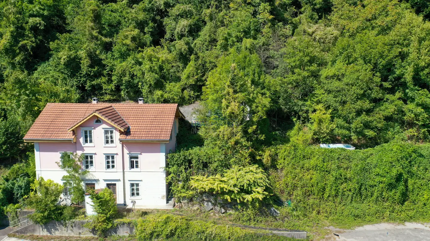 Edificio ad uso misto in vendita - Baselstrasse 55, 4203 Grellingen