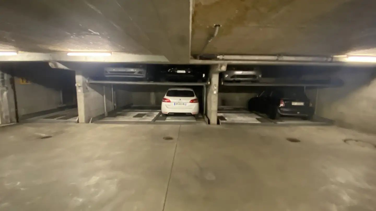 Underground parking space for rent - Chemin de Boston 25, 1004 Lausanne