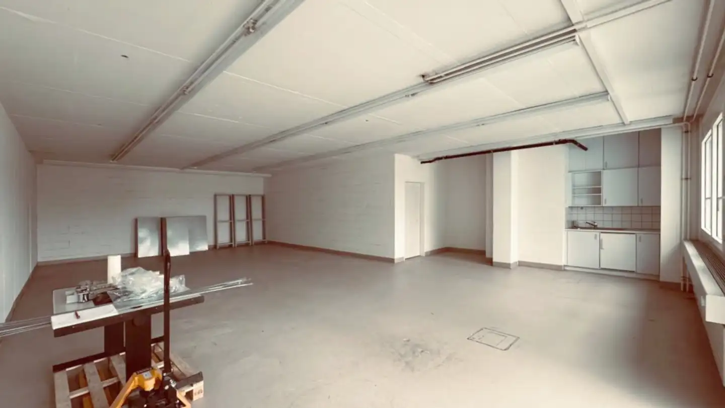 Commercial for rent - Allmendstrasse 8, 8320 Fehraltorf