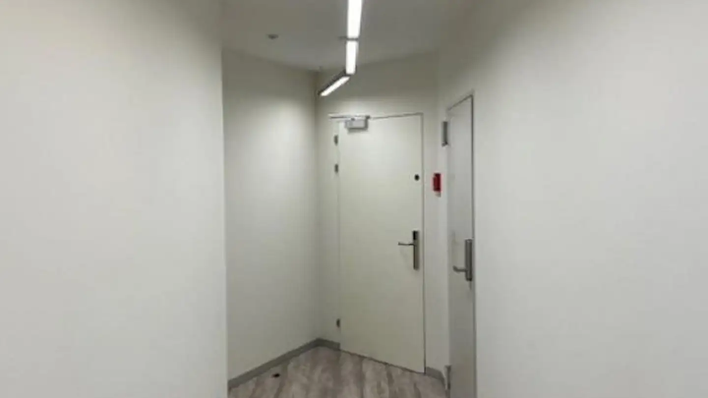 Office space for rent - Avenue De Montchoisi 15, 1006 Lausanne - Photo 2