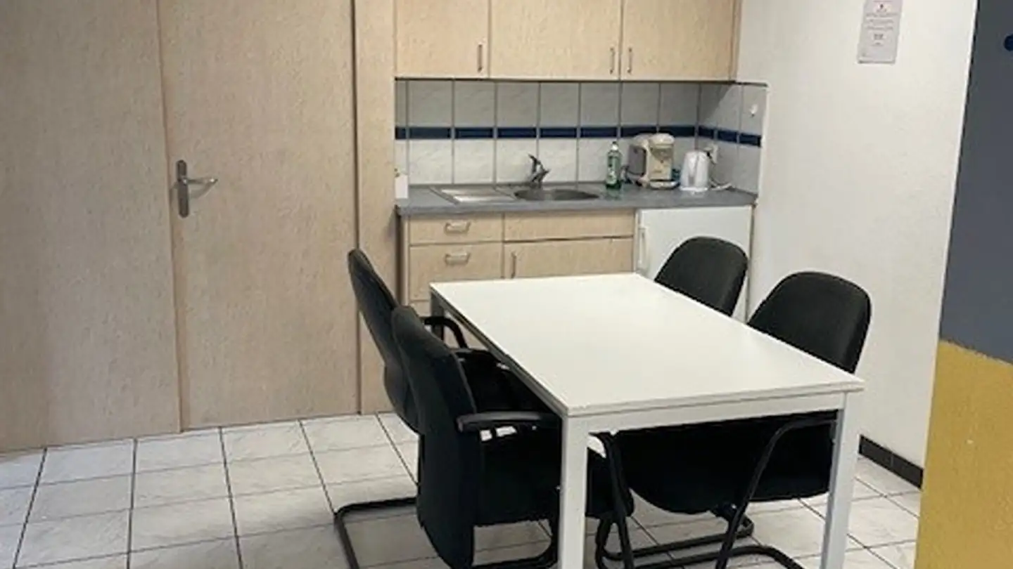 Bürofläche mieten - Rüeggisingerstrasse 1, 6020 Emmenbrücke - Foto 4