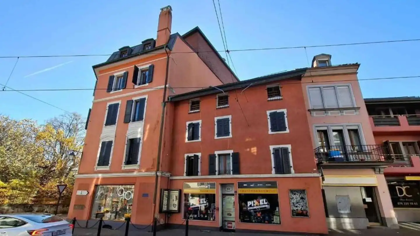Mixed-use building for sale - 1880 Bex