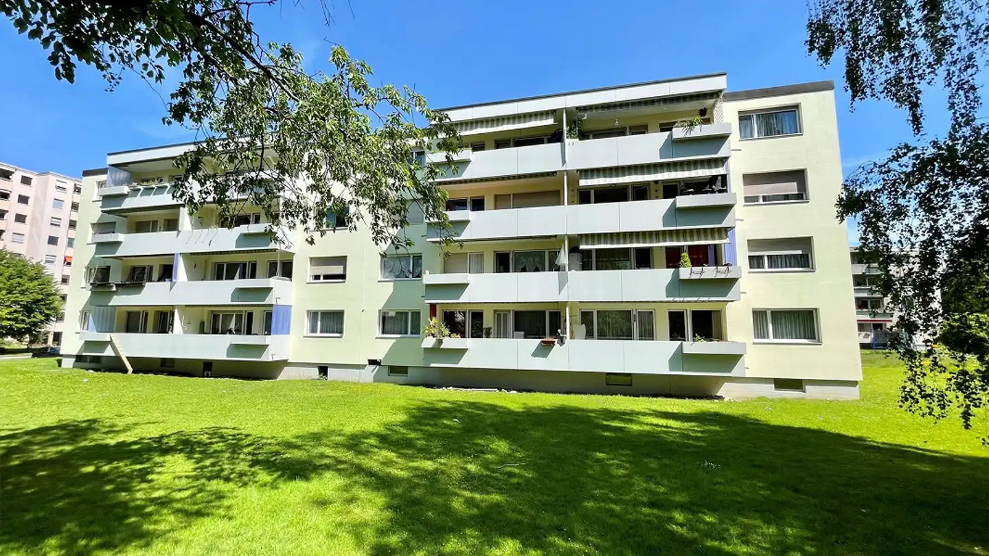 Place de parking souterraine à louer - Alemannenstrasse 8, 4106 Therwil - Photo 2