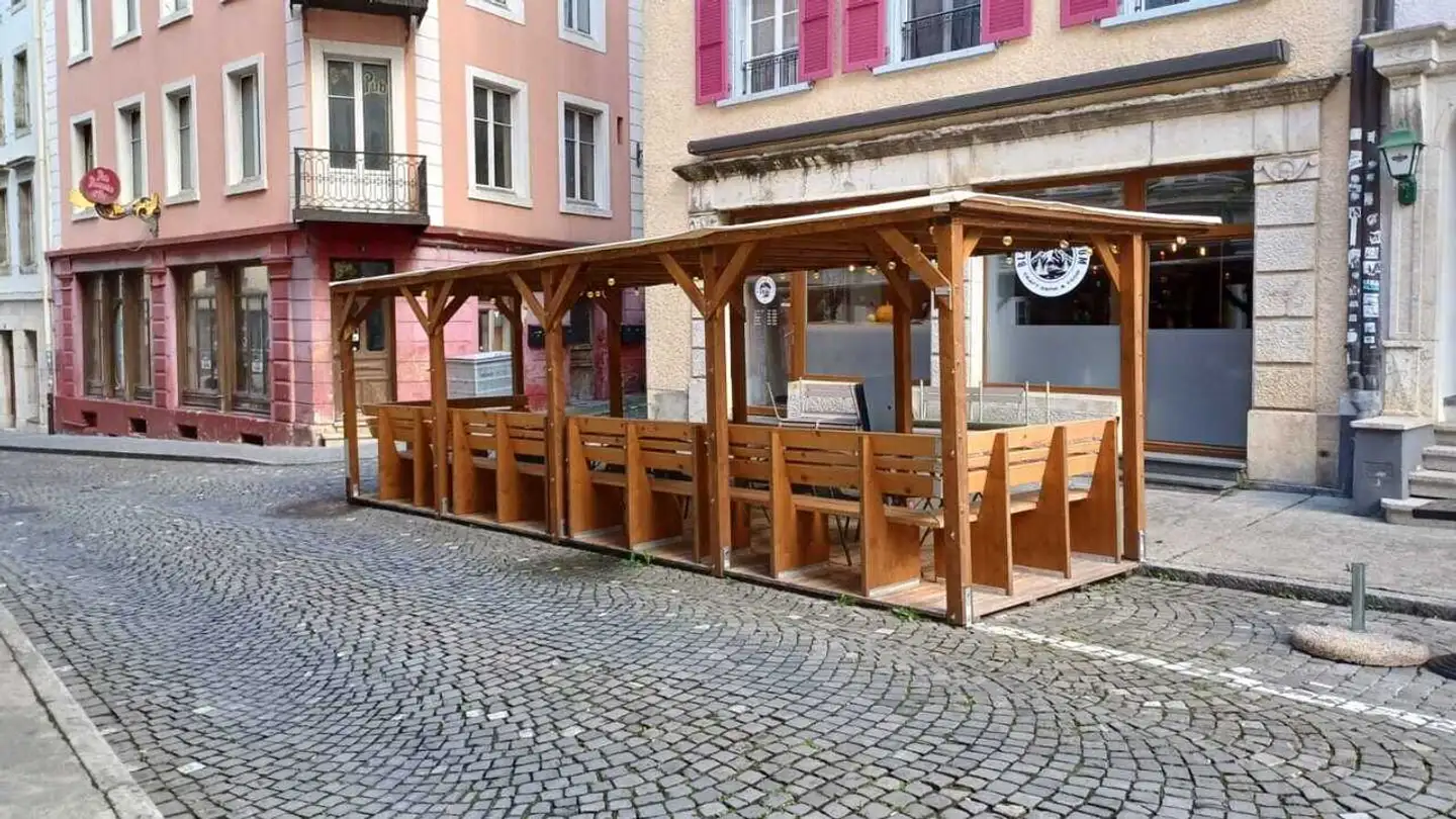 Commercial for rent - Rue Des Annonciades, 2900 Porrentruy