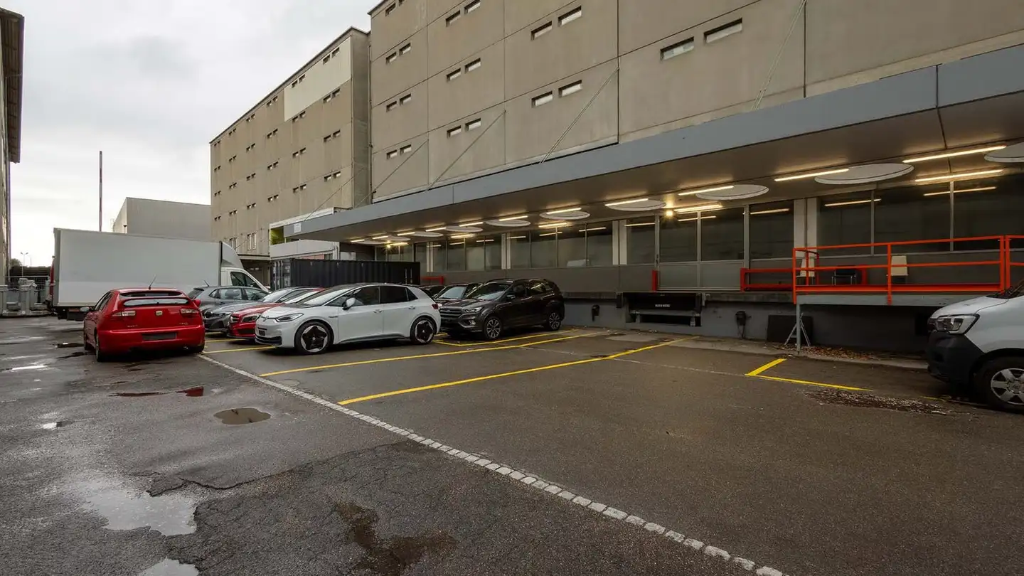 Industrial property for rent - Farnsburgerstrasse 10, 4132 Muttenz - Photo 3