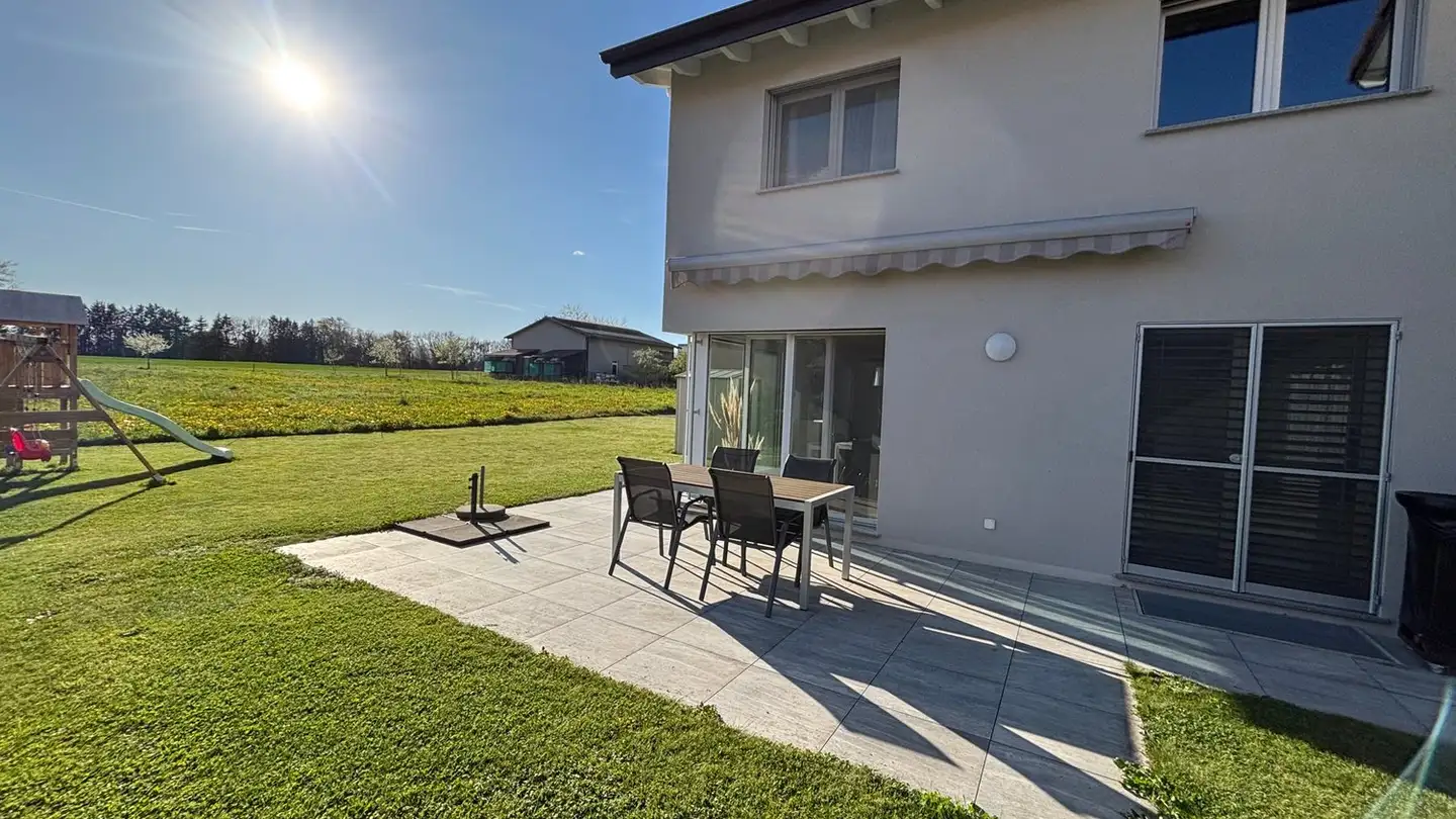 Single house for rent - 1565 Missy