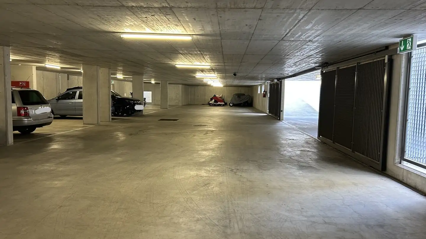 Underground parking space for rent - Via Locarno, 6616 Losone - Photo 4