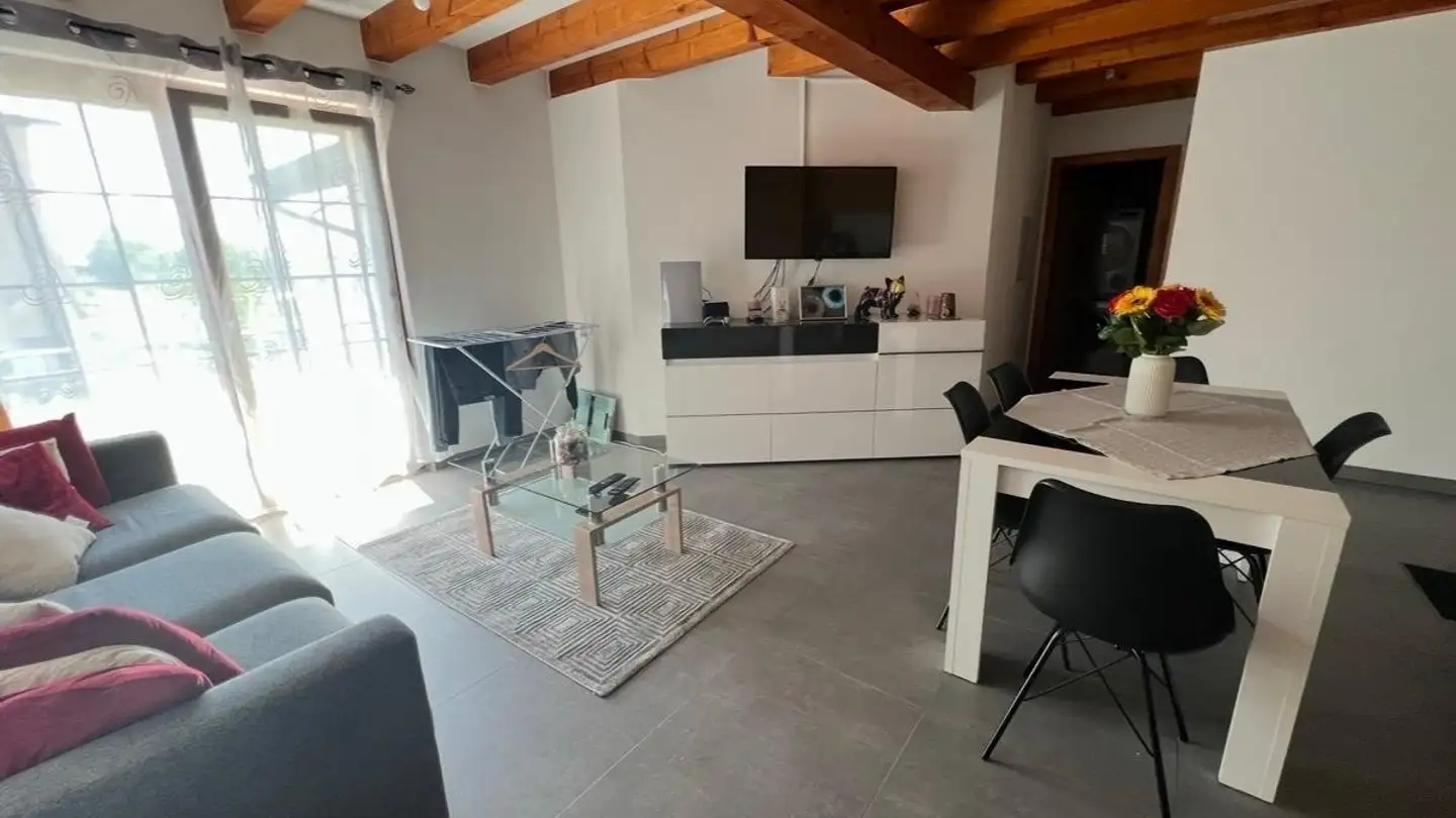 Appartamento in affitto - En Chollet 14, 1418 Vuarrens