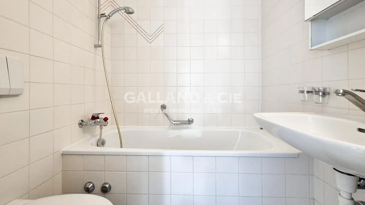 Apartment for rent - Chemin des Petits-Esserts, 1053 Cugy VD - Photo 4