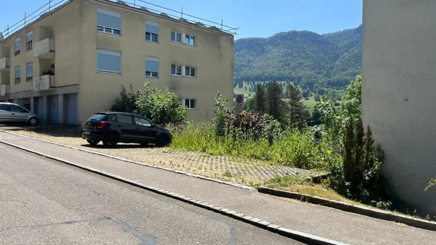 Outdoor parking space for rent - Rue Mercier 14, 2740 Moutier