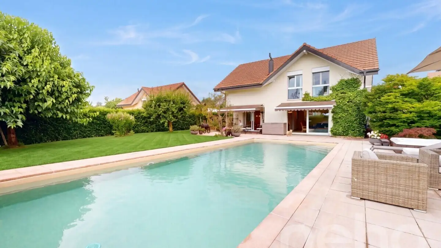 Single house for sale - 1027 Lonay