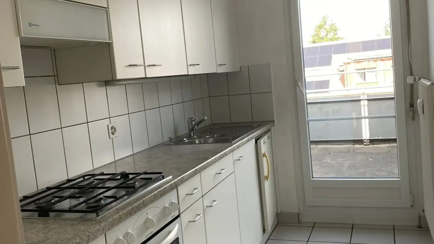 Dachgeschosswohnung mieten - Strassburgerallee 80, 4055 Basel
