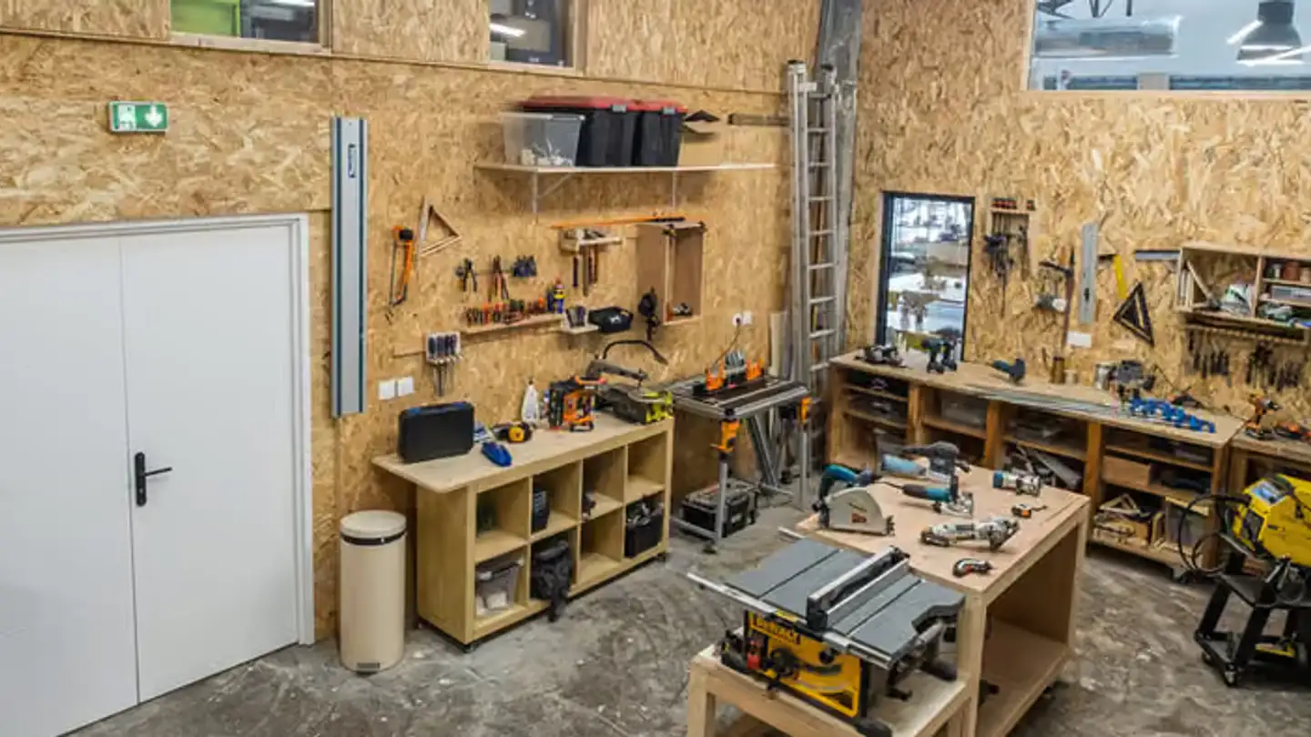 Sala hobby in affitto - 1325 Vaulion