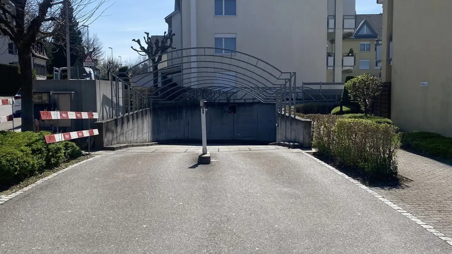 Single garage for rent - Obere Wangenstrasse 7, 8306 Brüttisellen