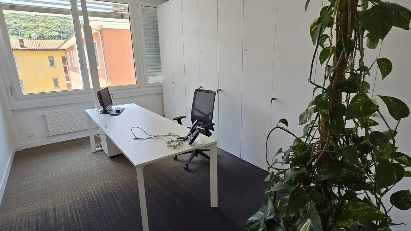 Spazio ufficio in affitto - Via Generale Enrico Dufour 6, 6830 Chiasso - Foto 4