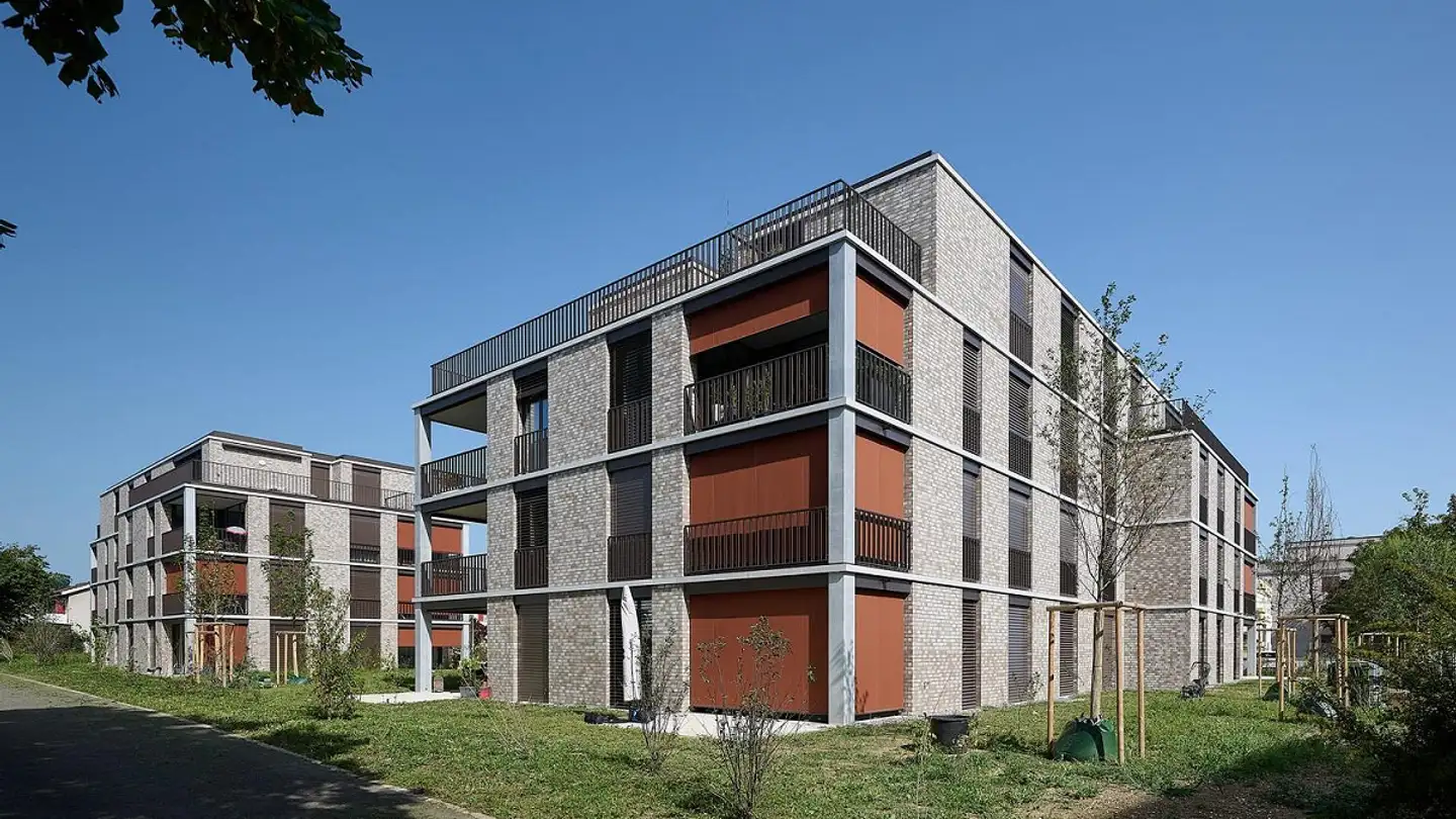 Place de parking couverte à louer - Aumattstrasse, 4153 Reinach BL