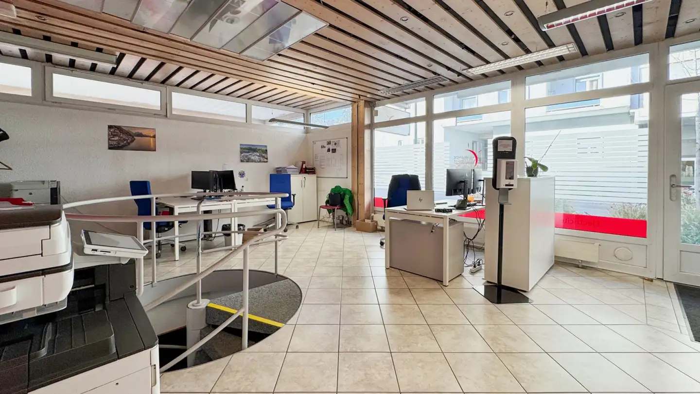 Office space for sale - Rue De Venise 11, 1870 Monthey - Photo 2