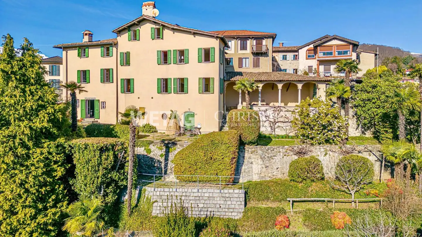 Villa for sale - 6949 Comano