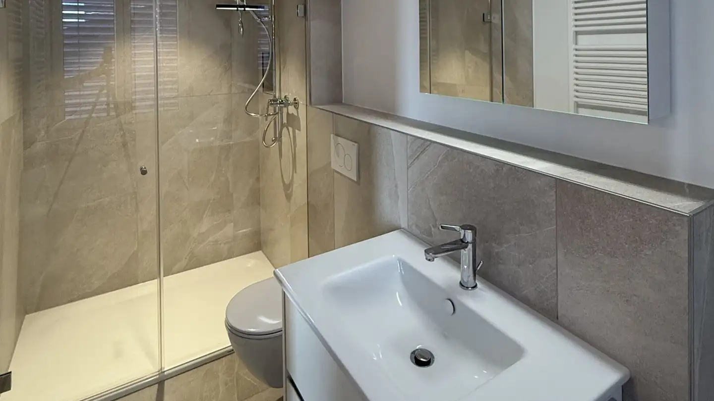 Villa for rent - Vorderdorfstrasse, 8762 Schwanden GL - Photo 3