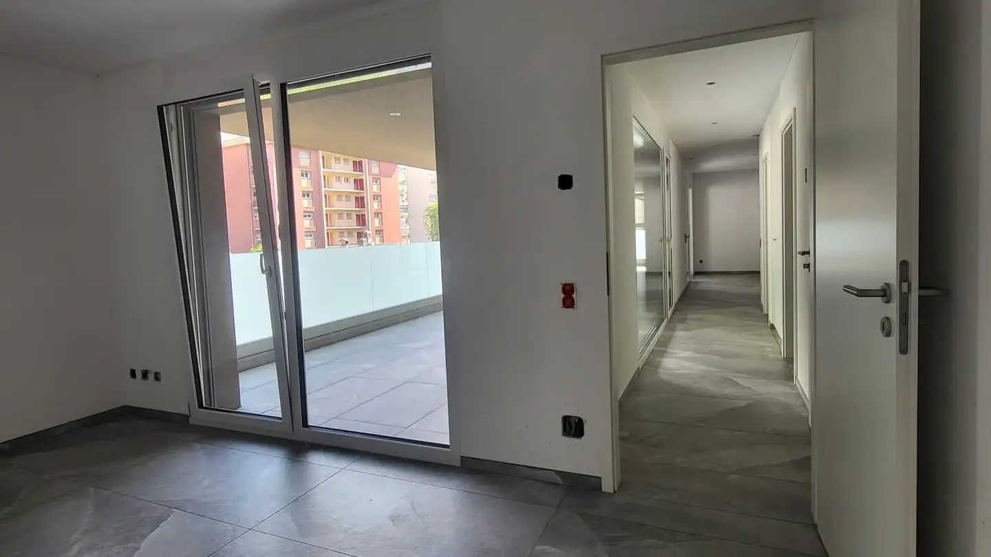 Apartment for rent - Via Giovacchino Respini 6, 6500 Bellinzona - Photo 2