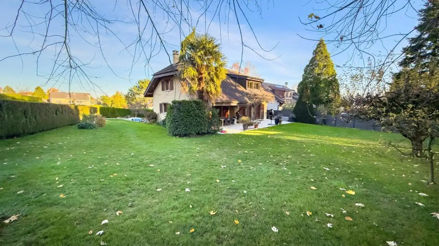 Stepped house for sale - 1276 Gingins