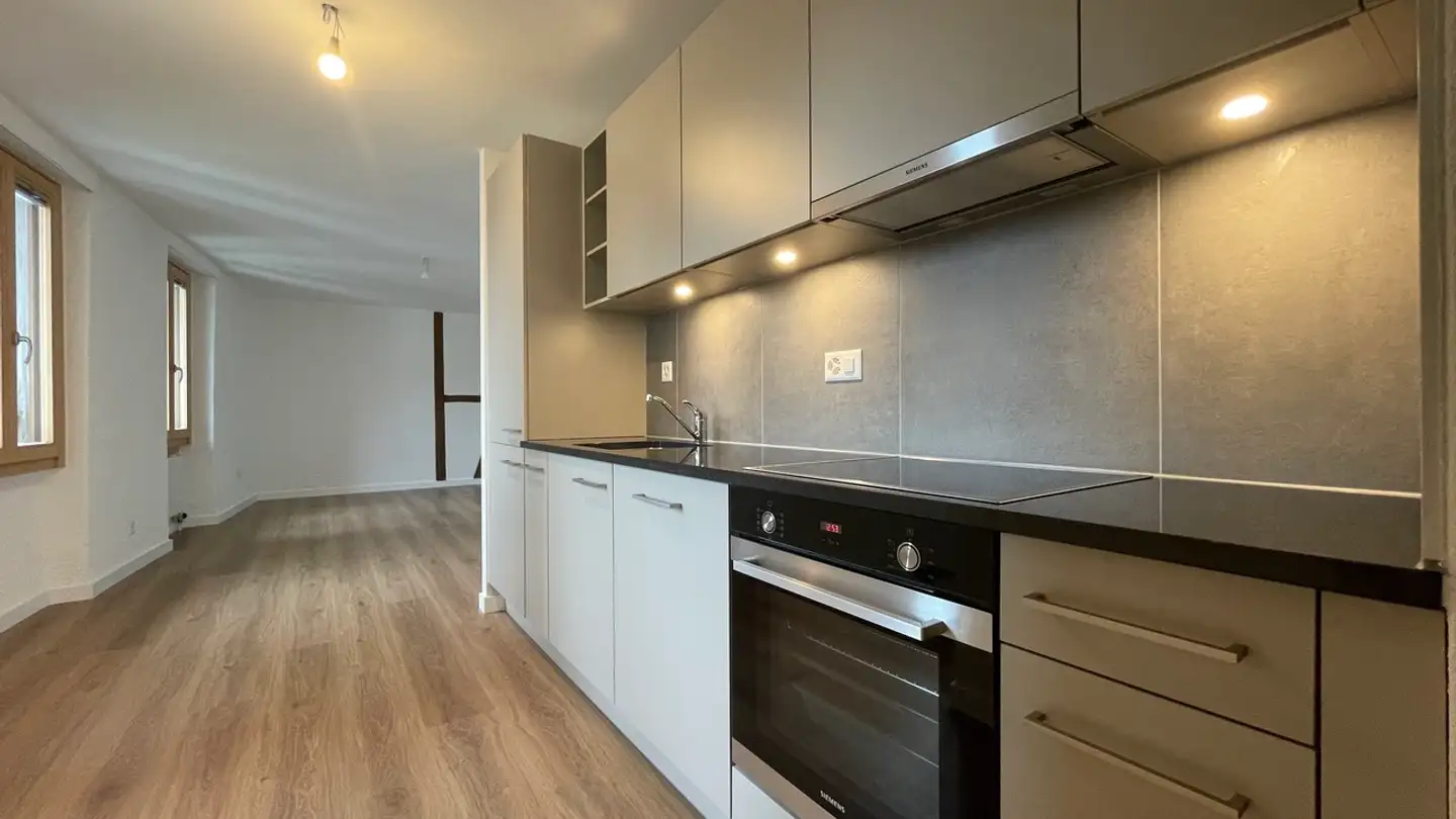 Apartment for rent - Avenue De La Gare, 1880 Bex - Photo 2