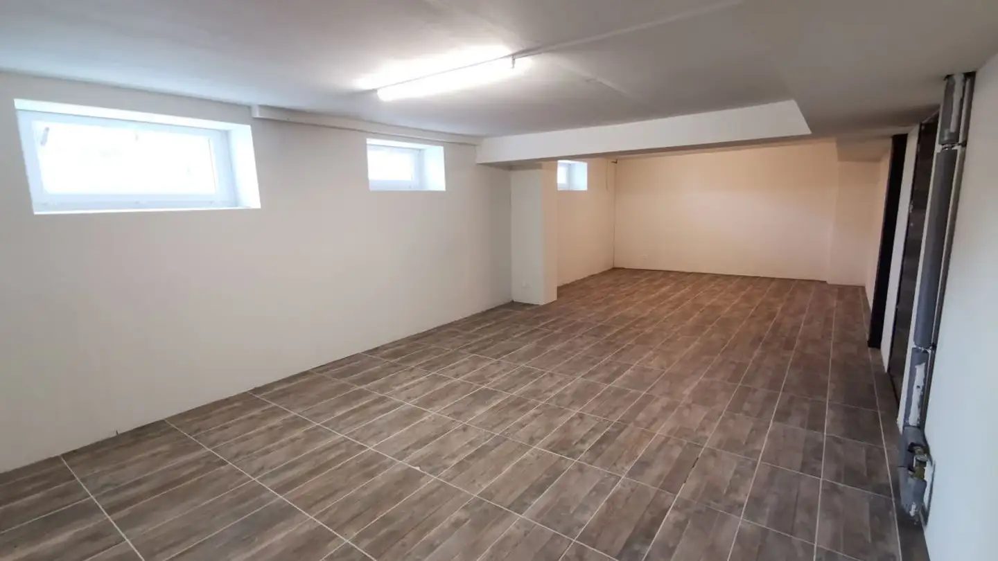 Gewerbe mieten - 2206 Les Geneveys-sur-Coffrane - Foto 2