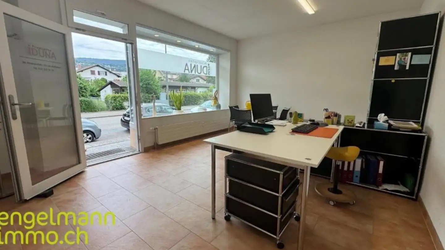 Geschäft mieten - Rue De La Thielle / Zihlstrasse 12, 2503 Biel/Bienne - Foto 4