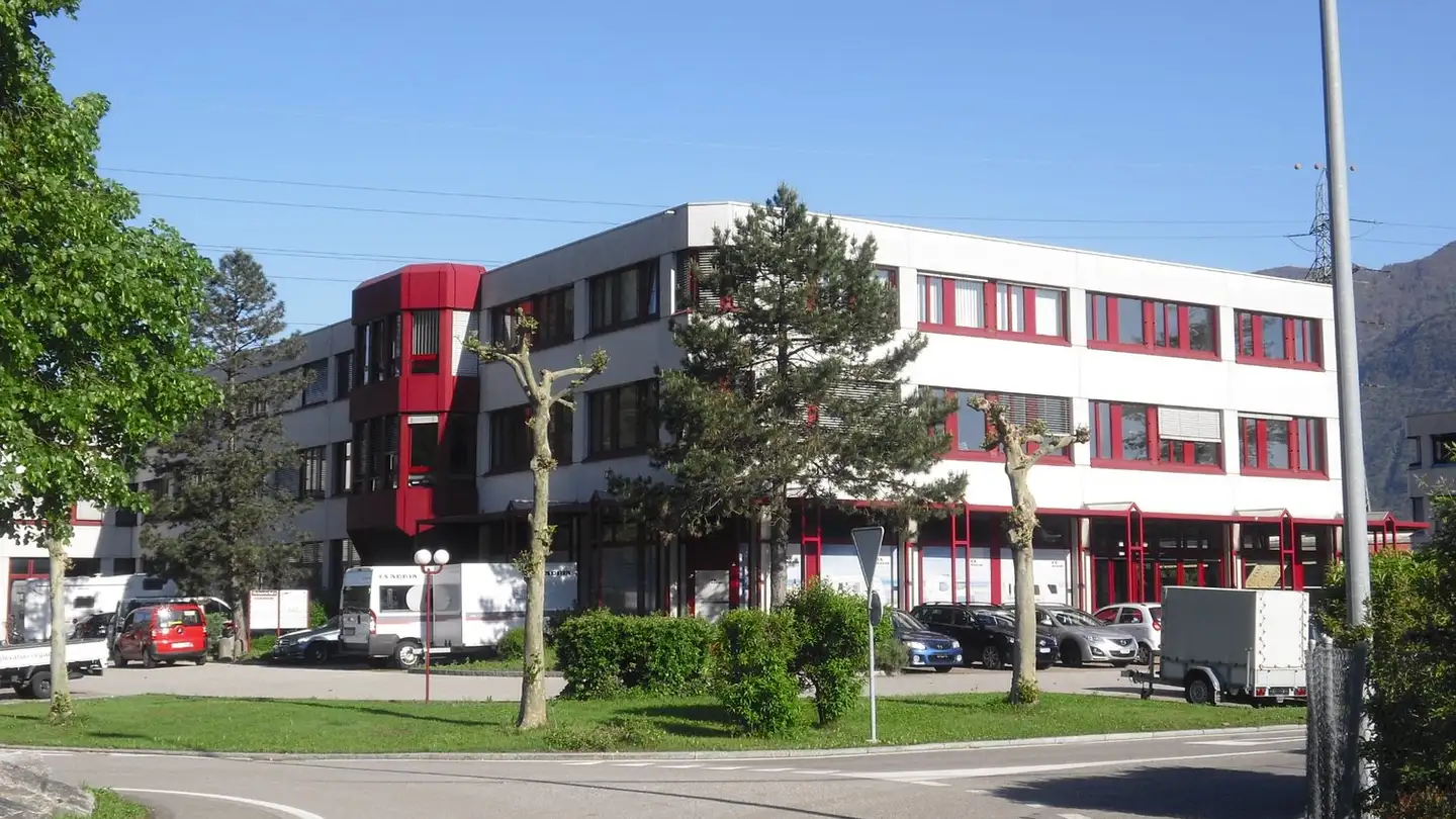 Bureau à louer - Via Luserte Sud 6, 6572 Quartino