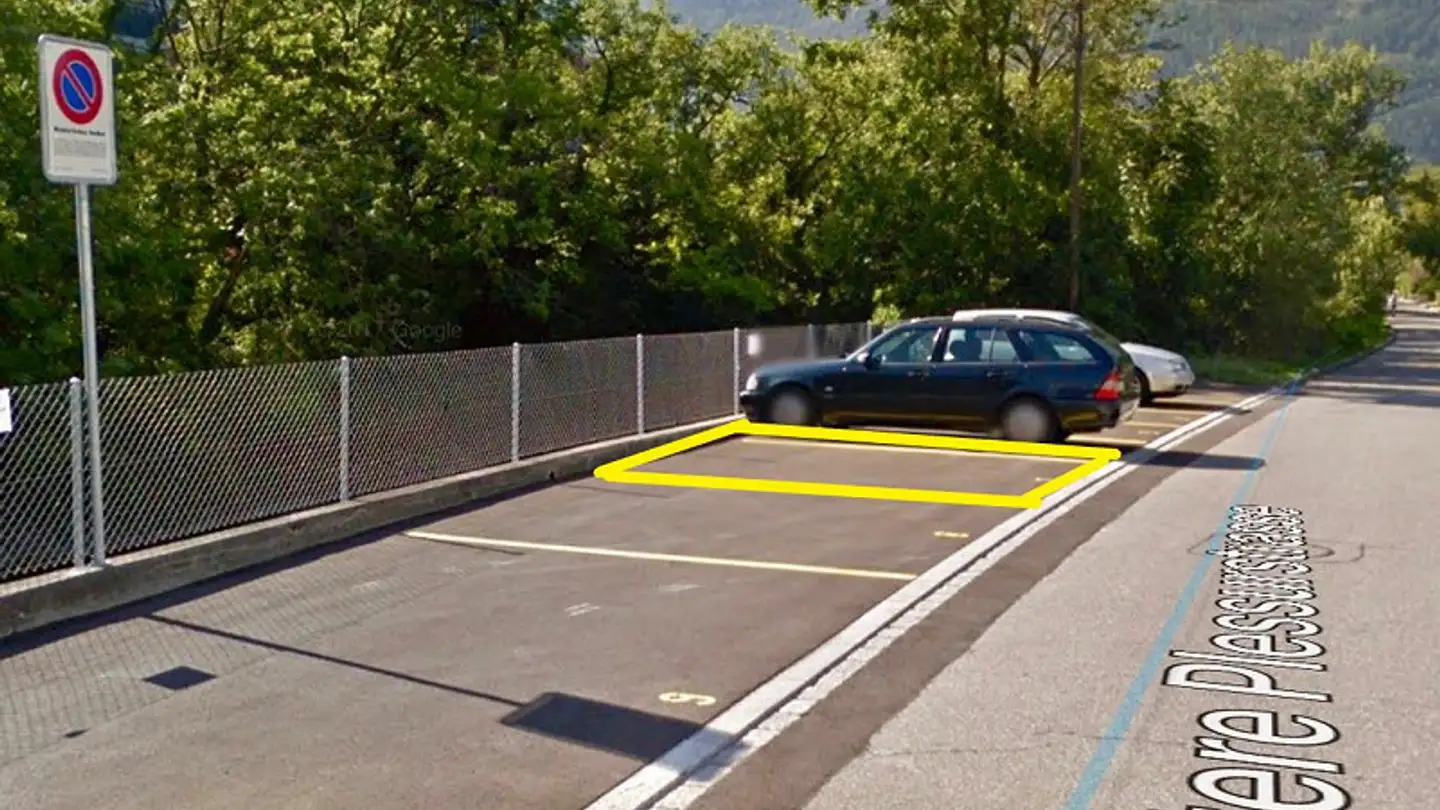 Place de parking extérieure à louer - Untere Plessurstrasse, 7000 Chur