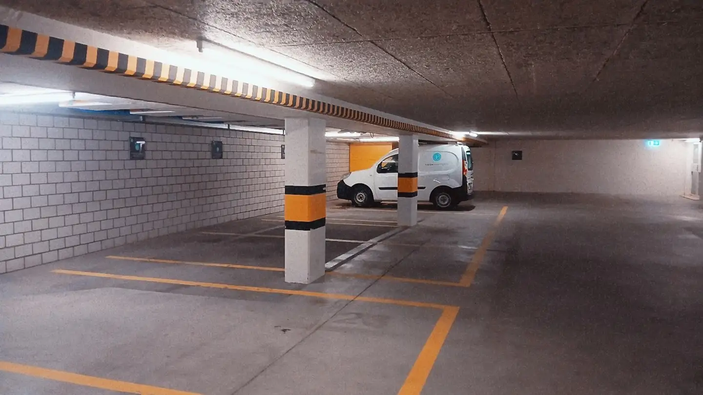Tiefgaragenstellplatz mieten - Neuweg 3, 6003 Luzern