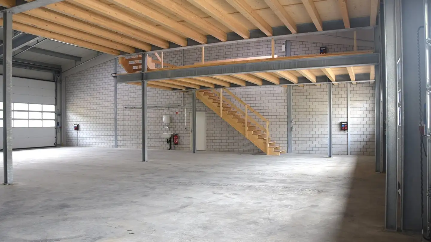 Proprietà industriale in affitto - Heerenstegstrasse 5, 8427 Rorbas - Photo 2