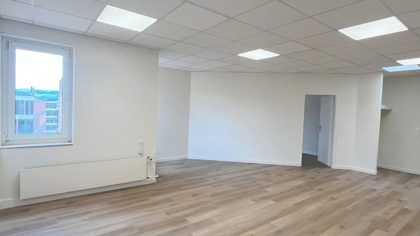 Spazio ufficio in affitto - Alte Steinhauserstrasse 19, 6330 Cham - Photo 2