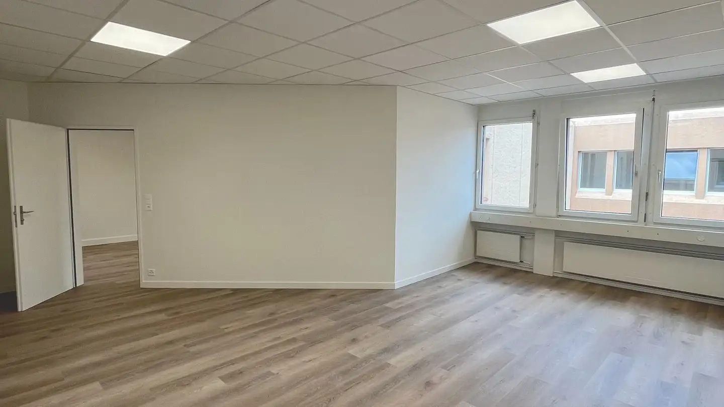 Spazio ufficio in affitto - Alte Steinhauserstrasse 19, 6330 Cham - Photo 3