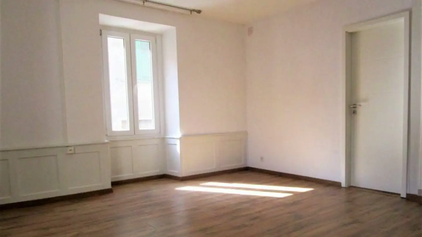 Apartment for sale - Place Du Cori 1, 3966 Chalais - Photo 3