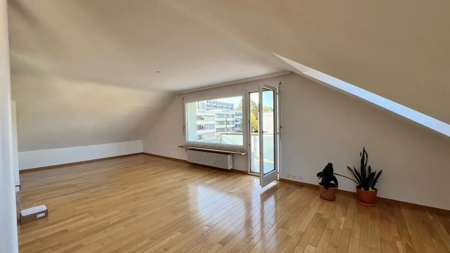 Appartement à louer - Keltenstrasse 7, 8125 Zollikerberg