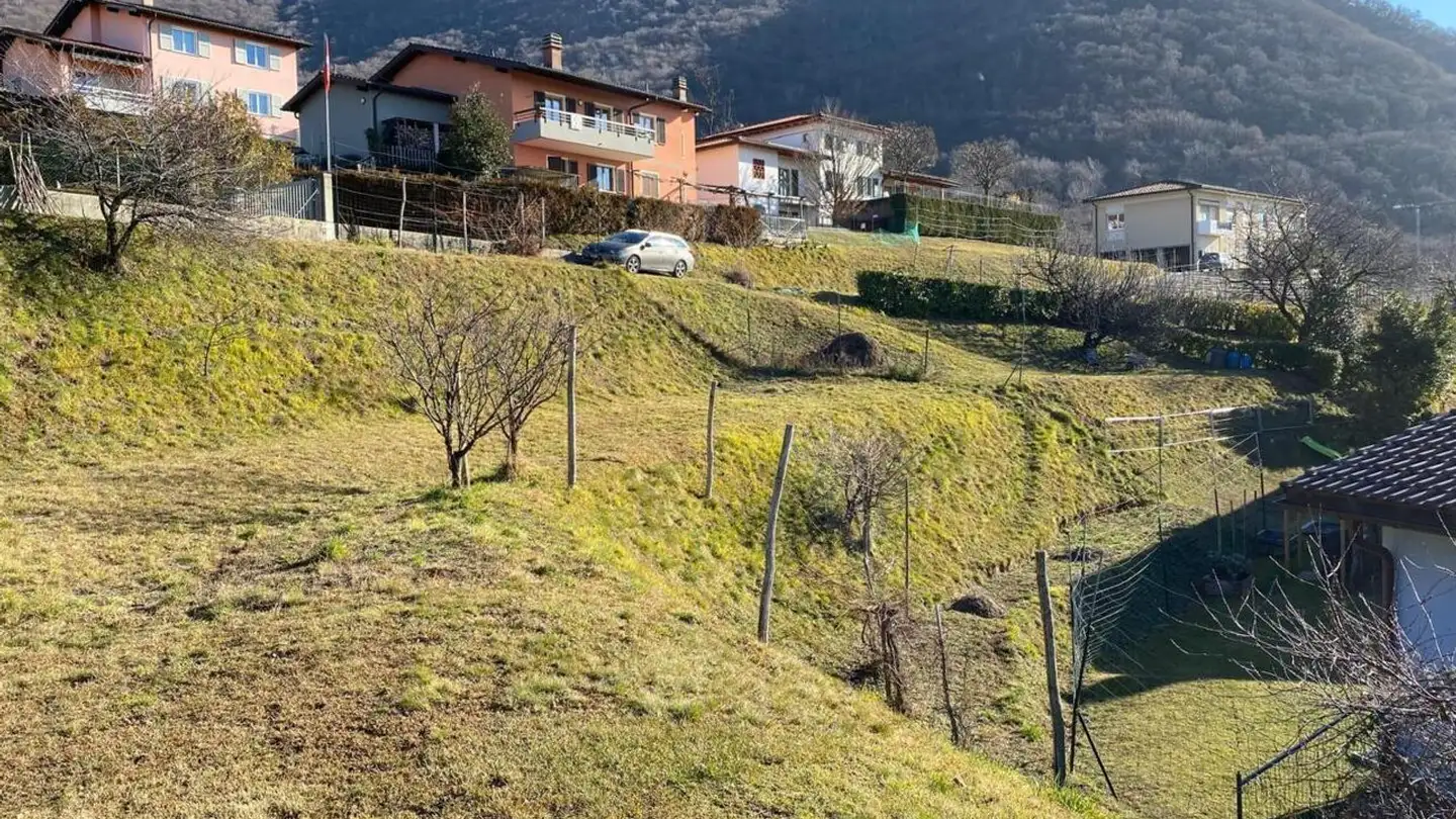 Terrain constructible à vendre - 6872 Salorino