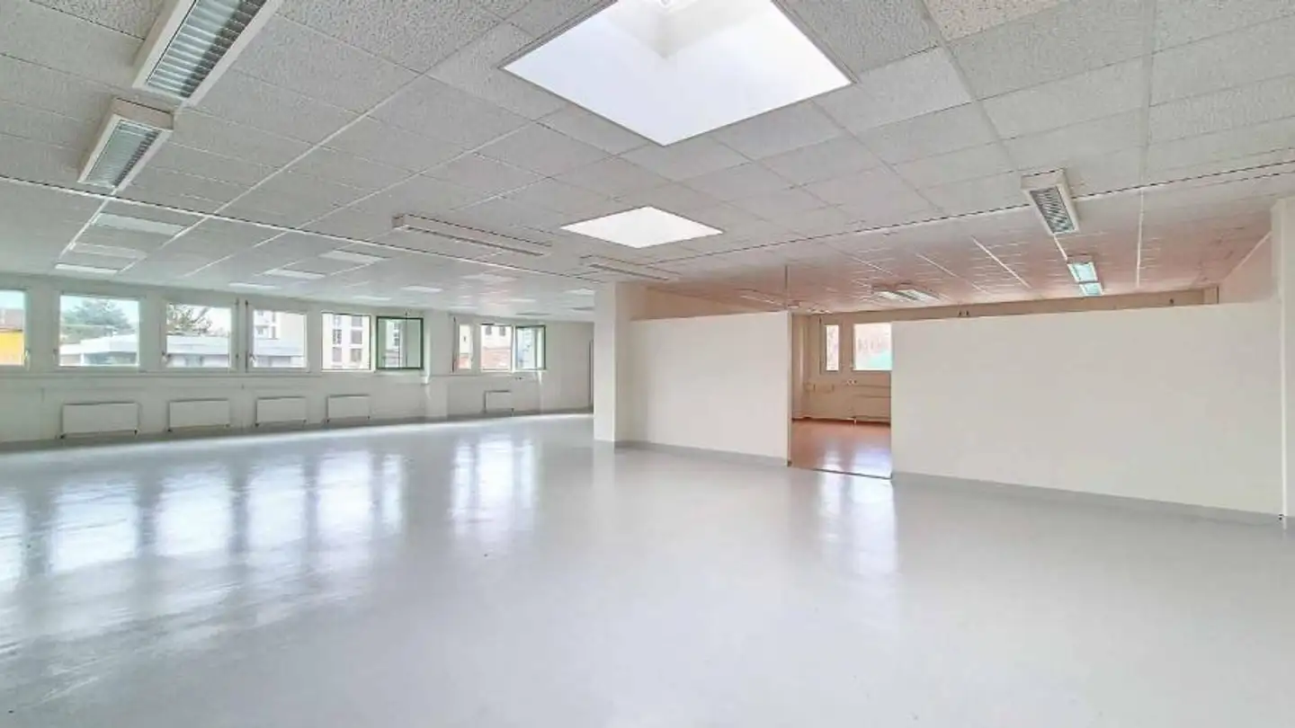 Office space for sale - 1027 Lonay